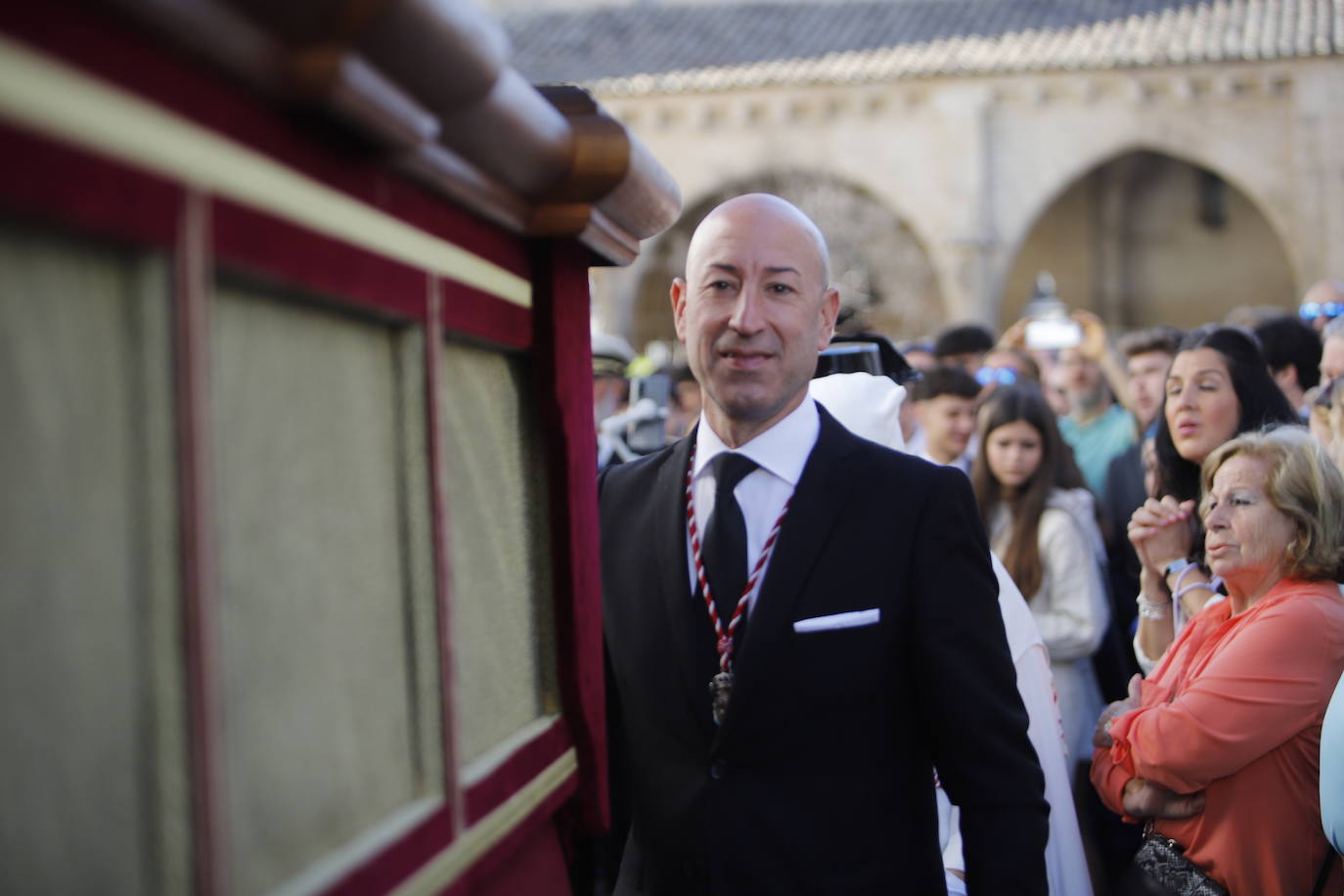 La esperada salida de la Entrada Triunfal el Domingo de Ramos de Córdoba, en imágenes