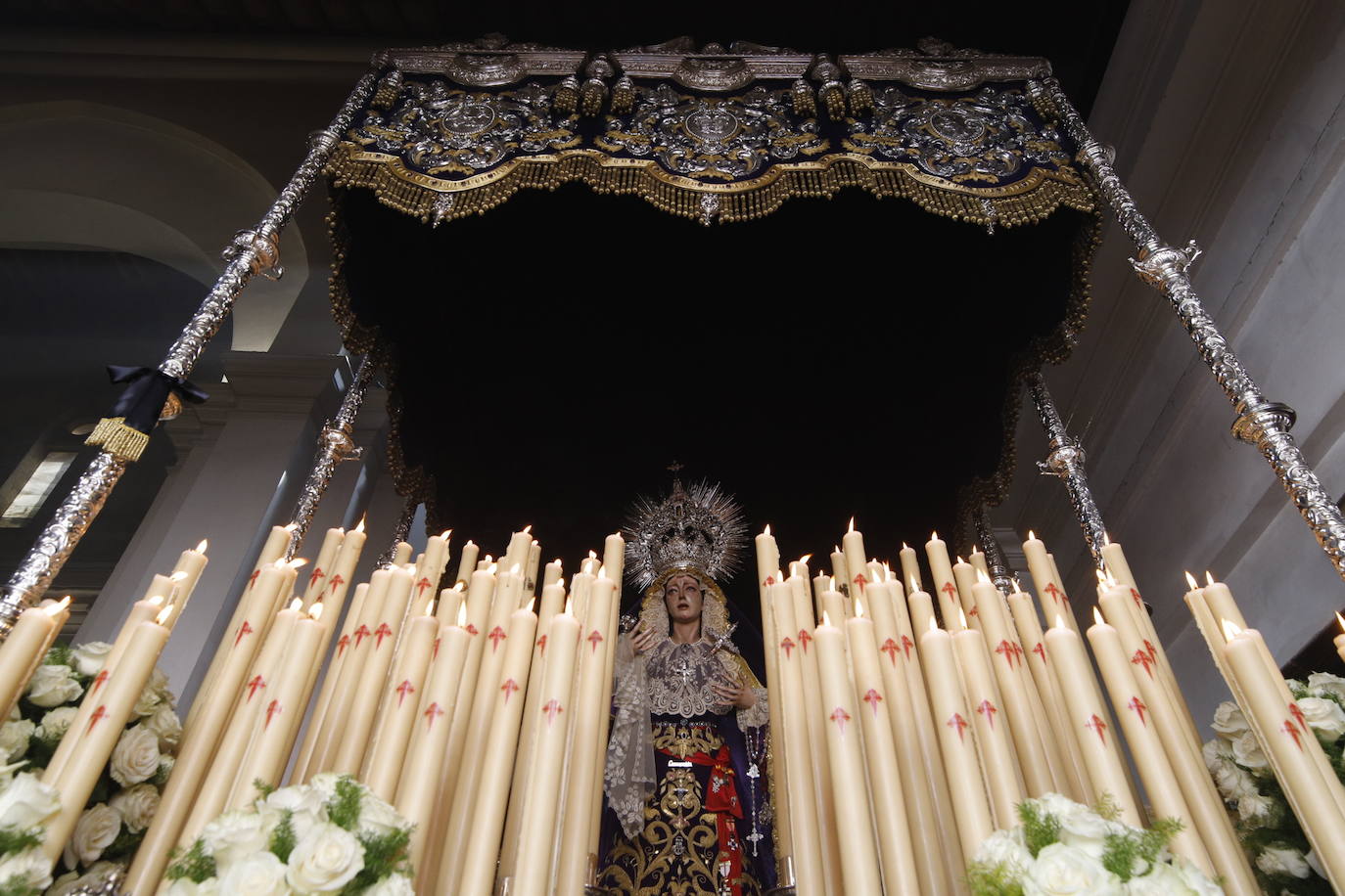 El multitudinario desfile de las Penas de Santiago de Córdoba el Domingo de Ramos, en imágenes