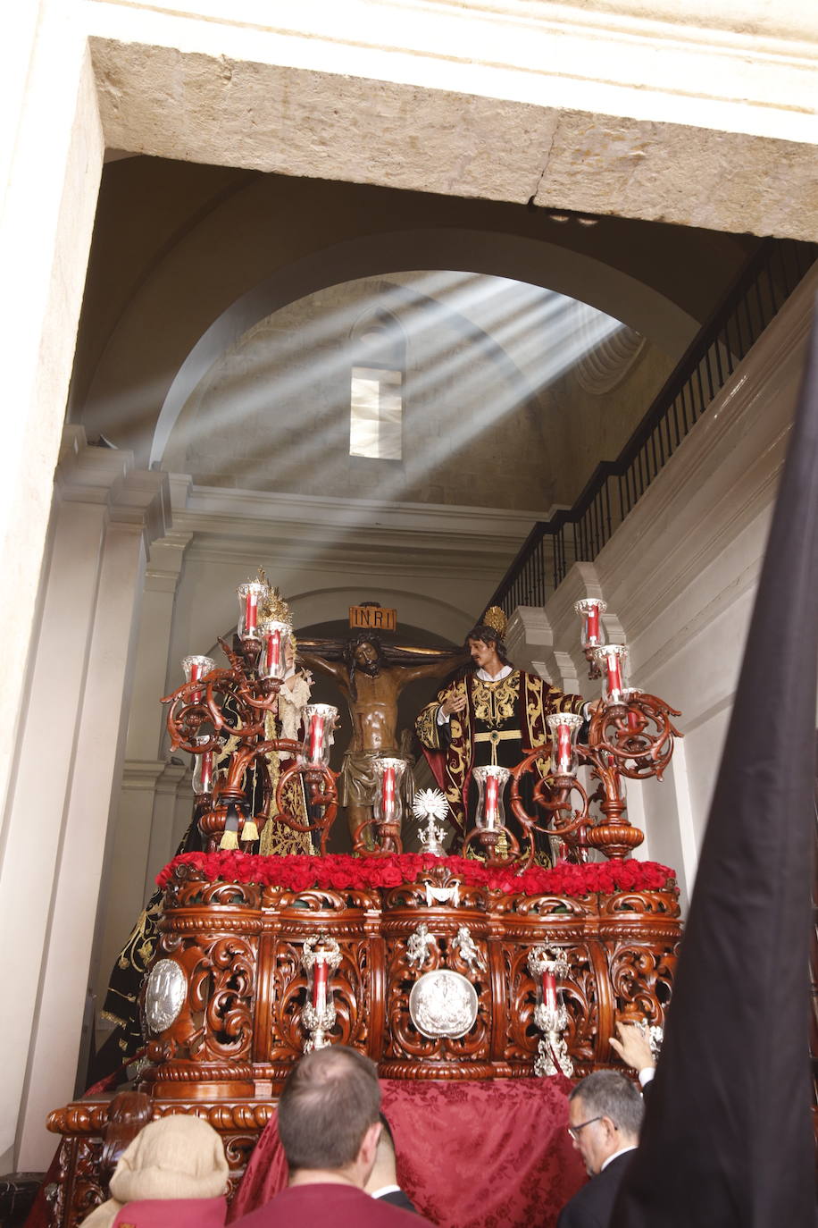 El multitudinario desfile de las Penas de Santiago de Córdoba el Domingo de Ramos, en imágenes