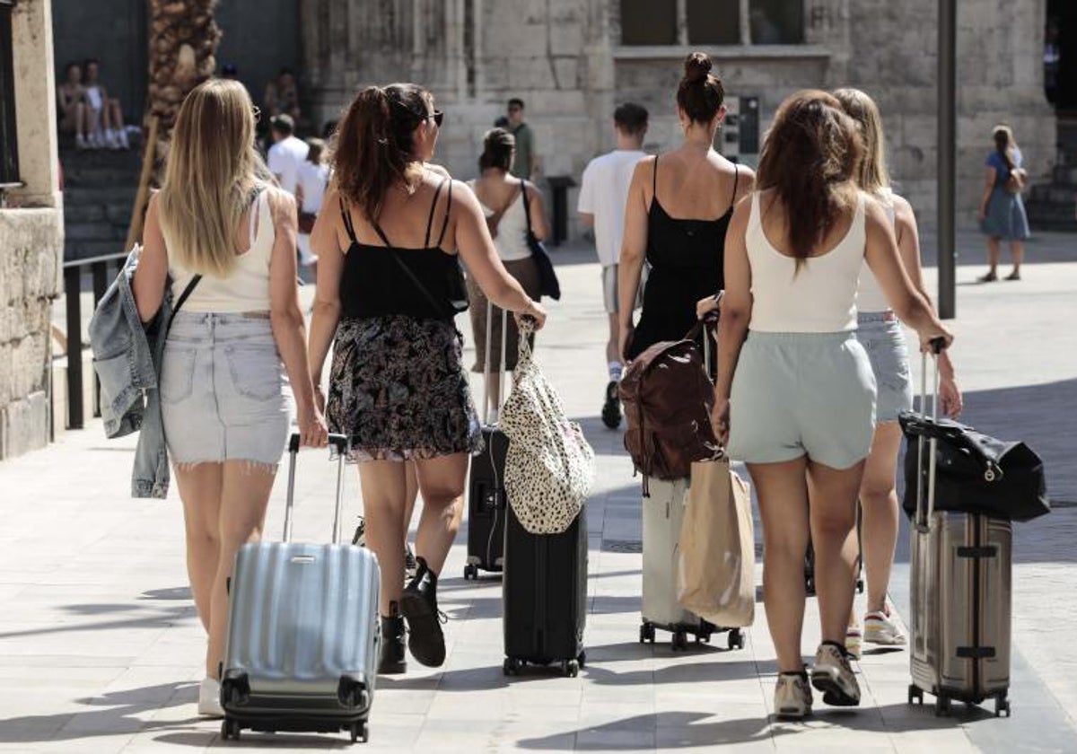 Imagen de archivos de turistas en Valencia
