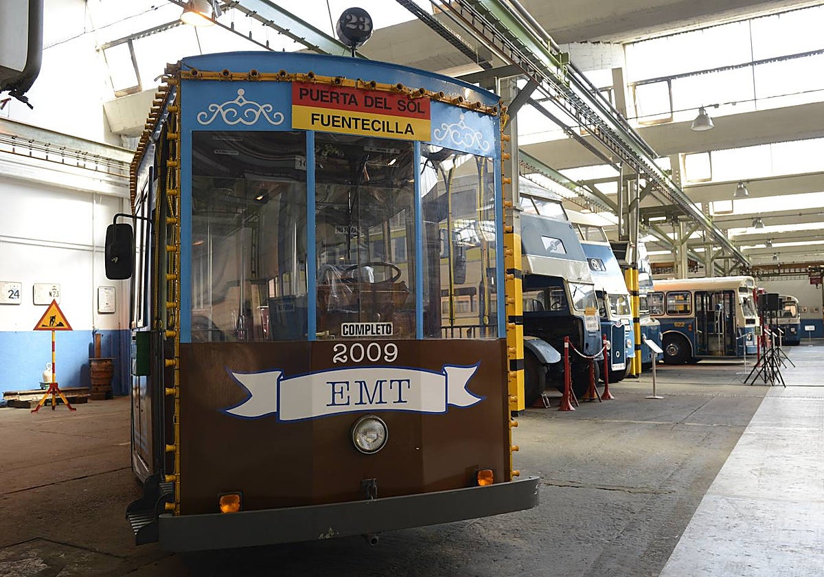 Vehículo en exposición del museo de la Empresa Municipal de Transporte (EMT)