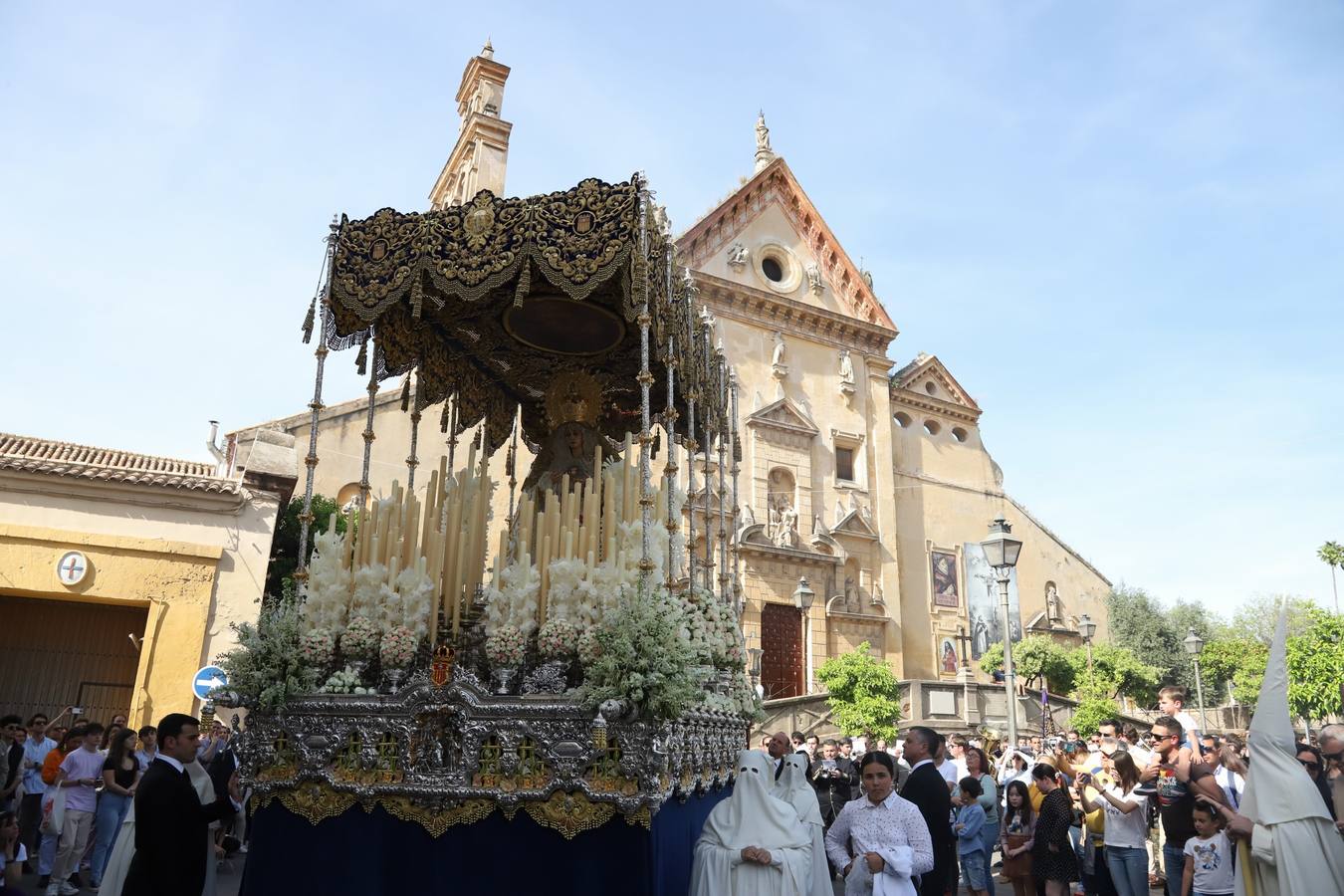 Fotos |Lunes Santo: la luminosa hermandad de la Merced, en imágenes