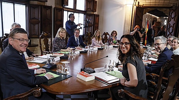 Imagen del pleno extraordinario del Consell celebrado este lunes