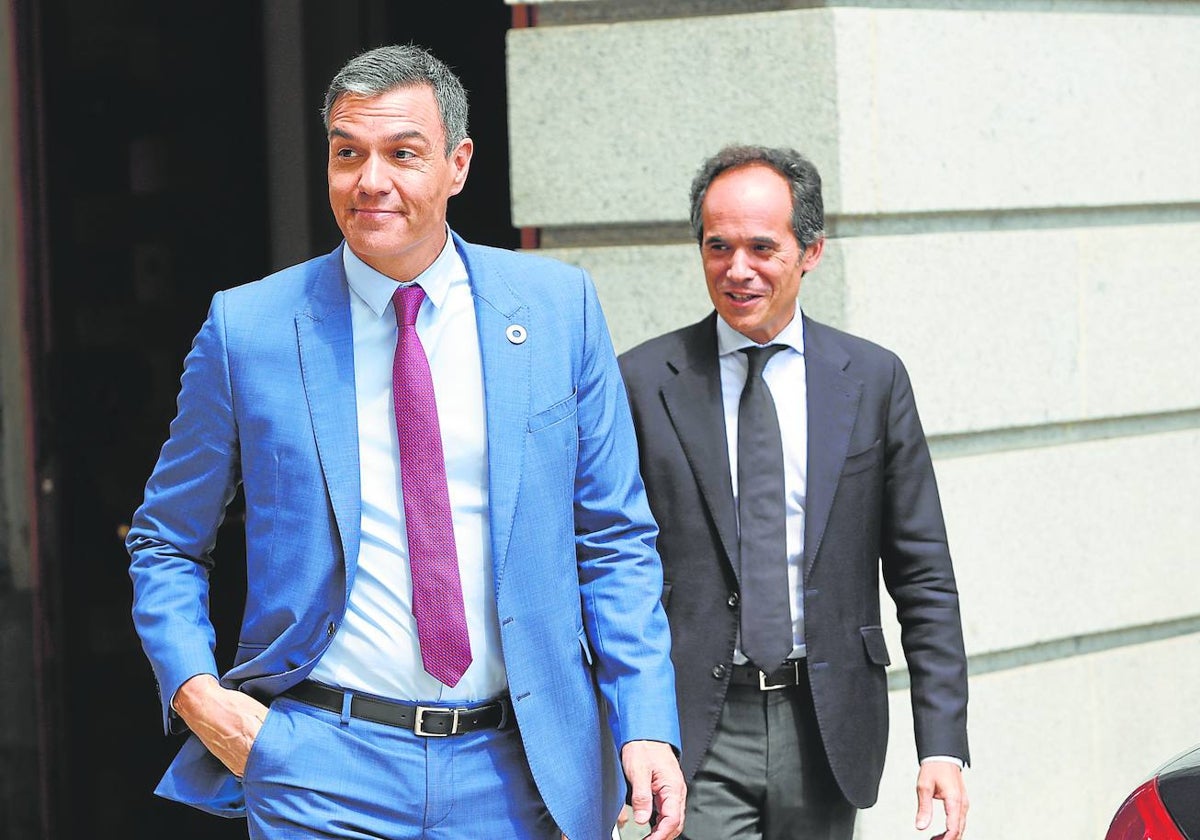 Pedro Sánchez y Francesc Vallès, en julio de 2022 en el Congreso