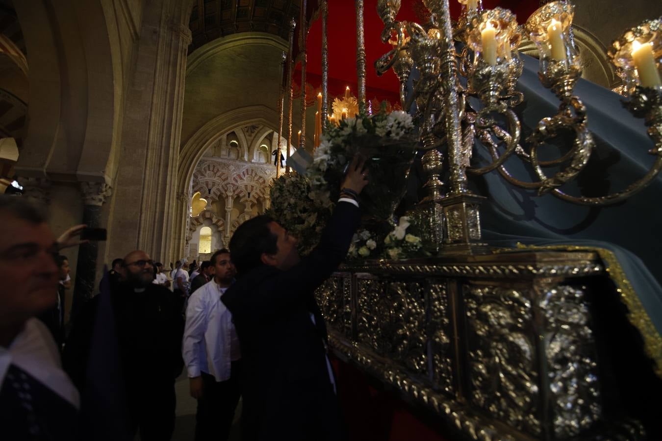De Córdoba al Naranjo, la vibrante procesión de La Agonía, en imágenes