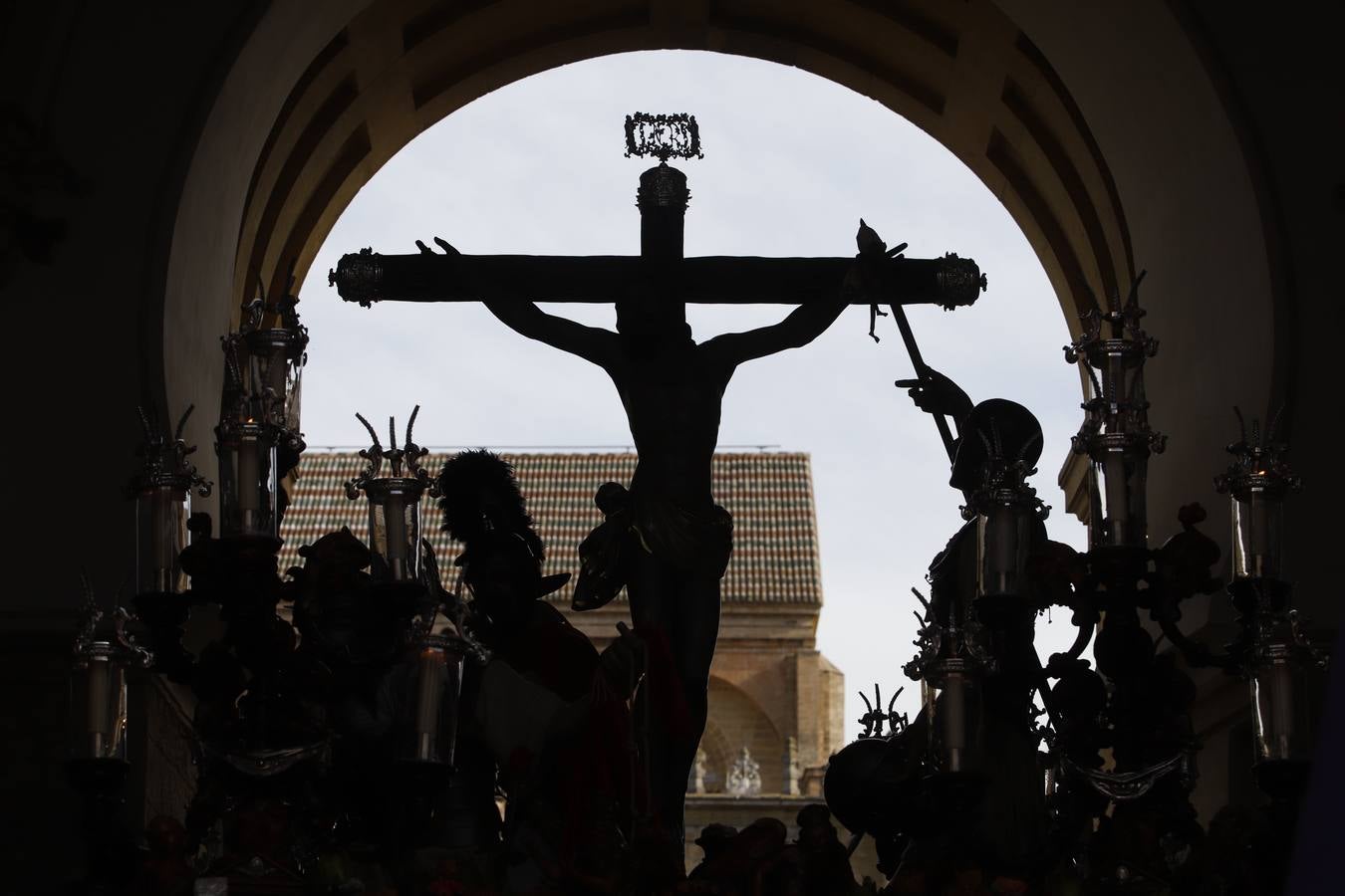 De Córdoba al Naranjo, la vibrante procesión de La Agonía, en imágenes