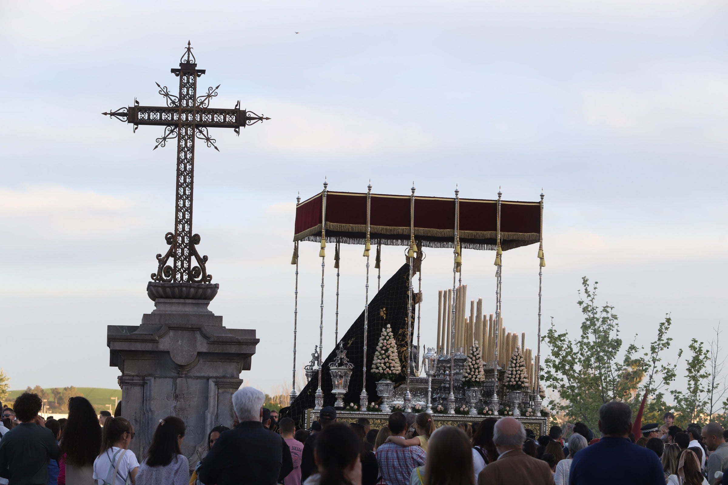 Fotos | La emotiva estación de penitencia del Buen Suceso el Martes Santo en Córdoba
