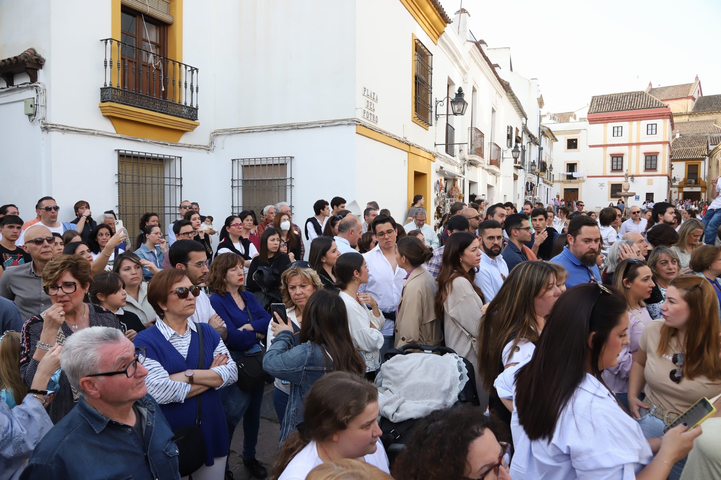 Fotos | La emotiva estación de penitencia del Buen Suceso el Martes Santo en Córdoba