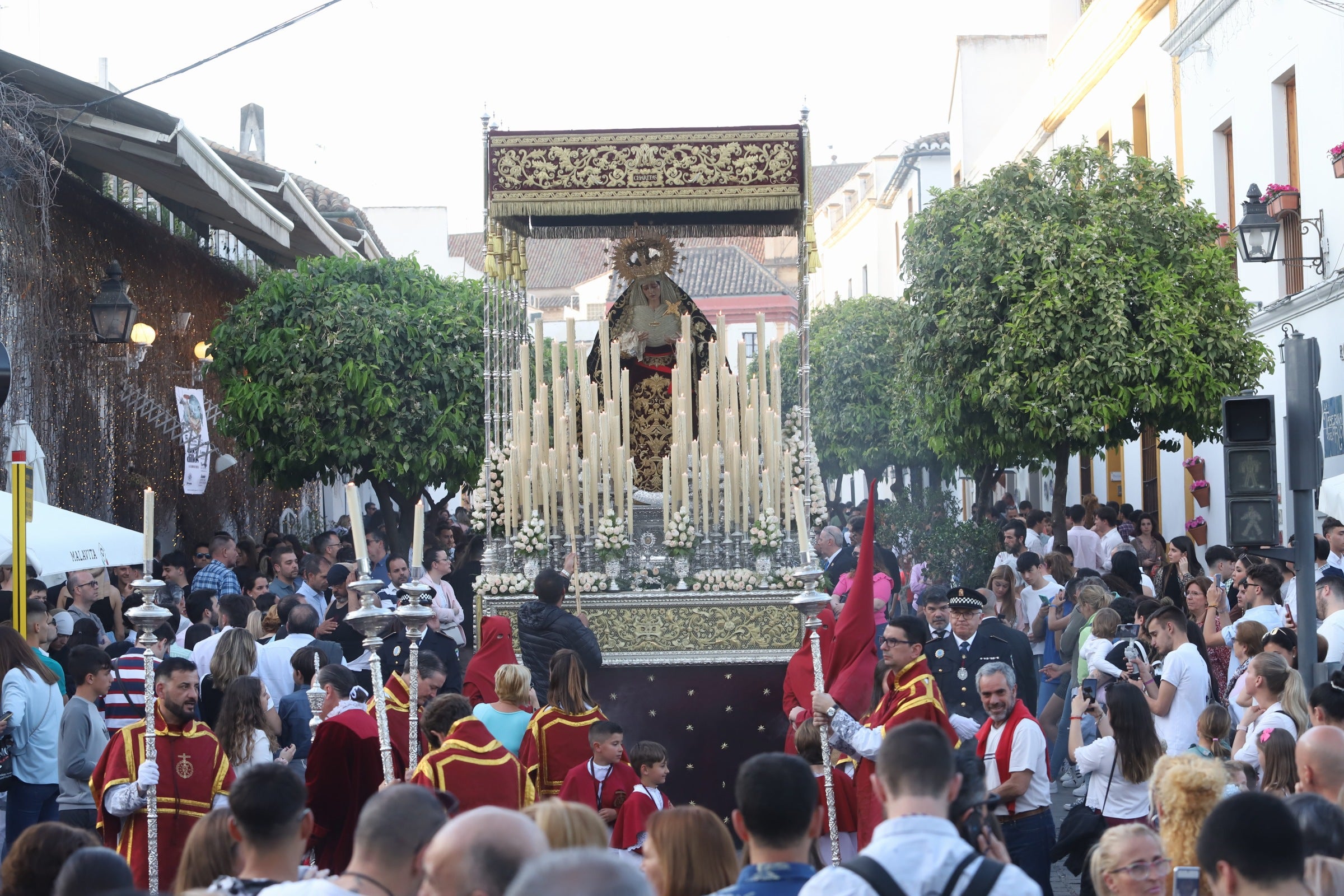 Fotos | La emotiva estación de penitencia del Buen Suceso el Martes Santo en Córdoba