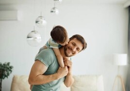 Nueva Ley de Familias: las claves del permiso de ocho semanas para el cuidado de los hijos
