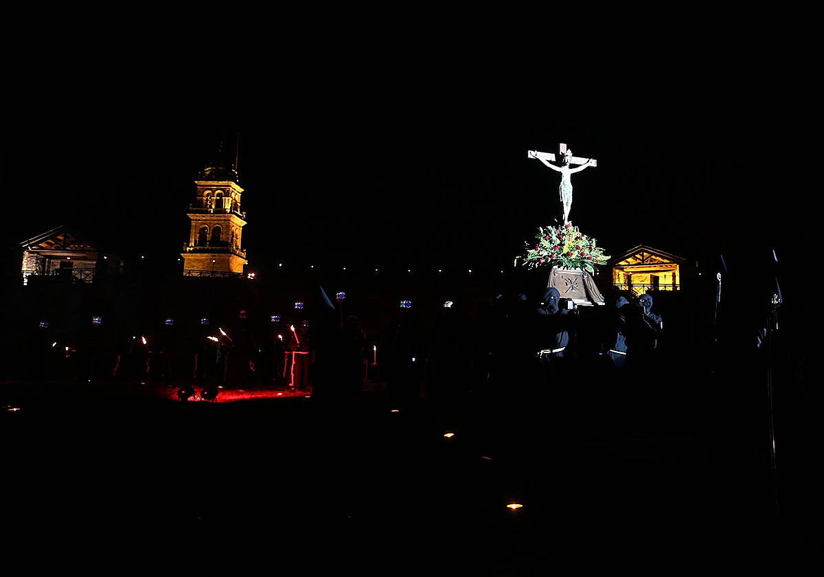 El Cristo de los Templarios vuelve al Castillo de Ponferrada