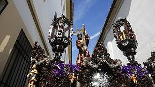 Los nuevos faroles del paso de Jesús Nazareno