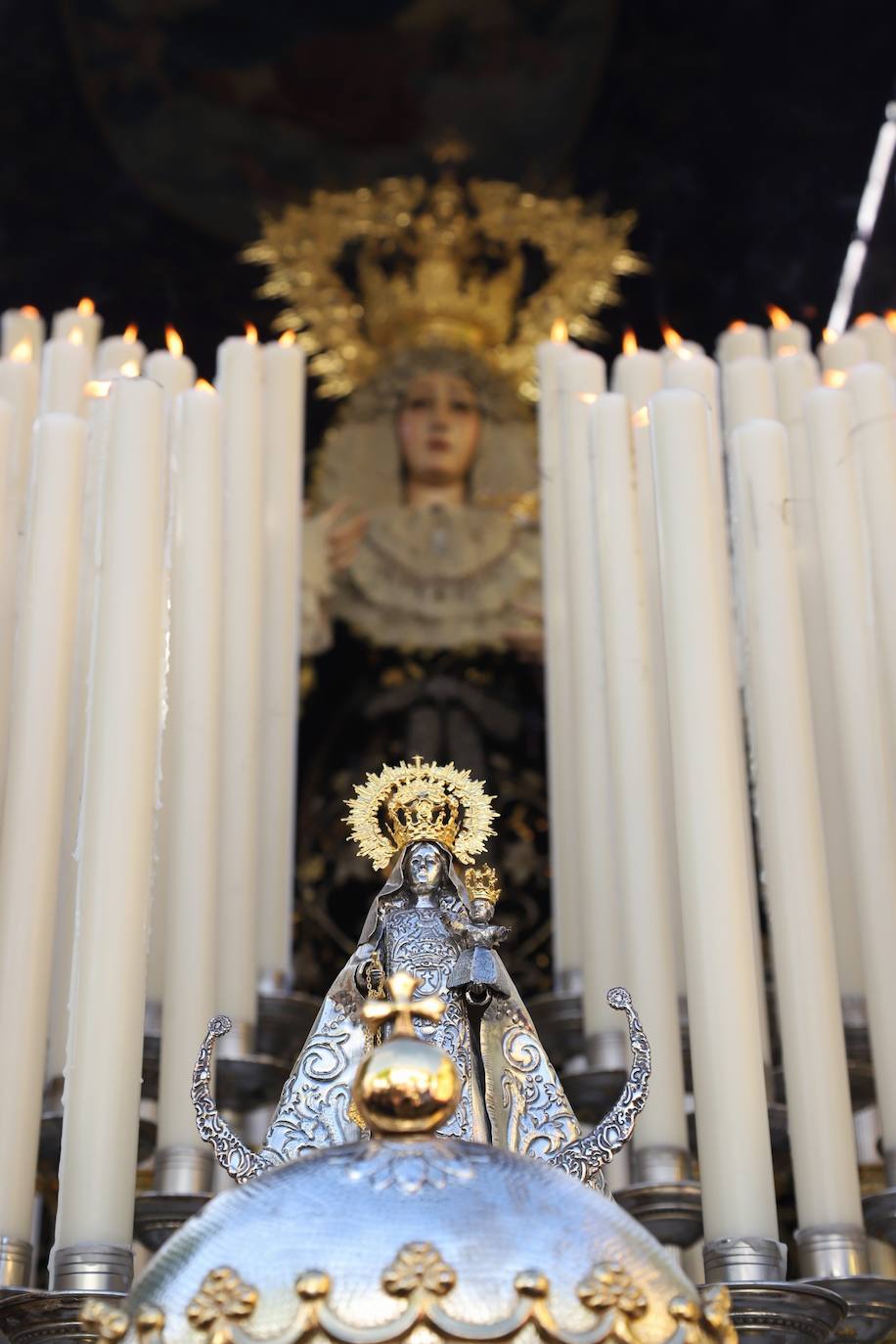 Las estampas del peso de los siglos en el Caído