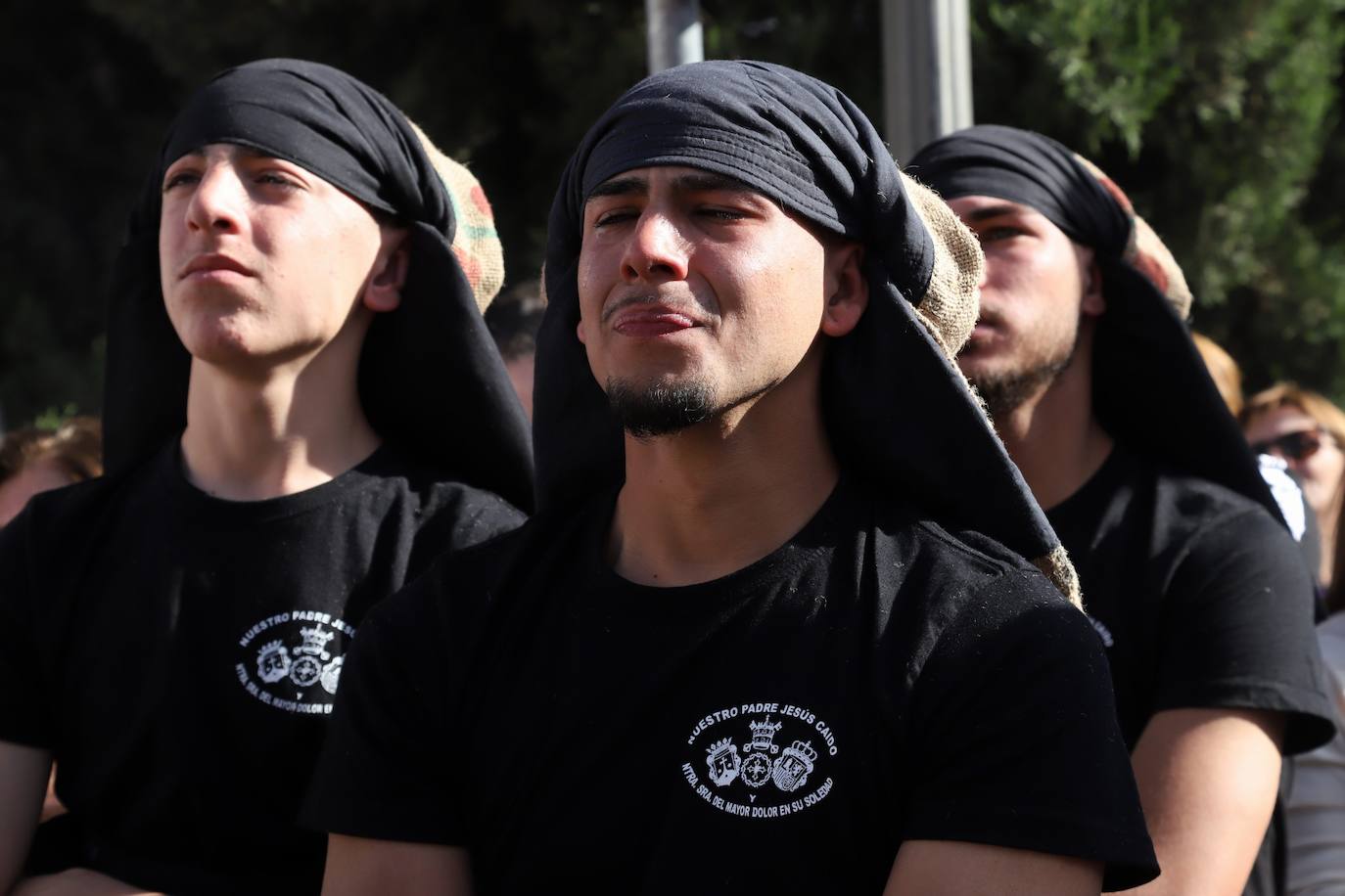 Las estampas del peso de los siglos en el Caído