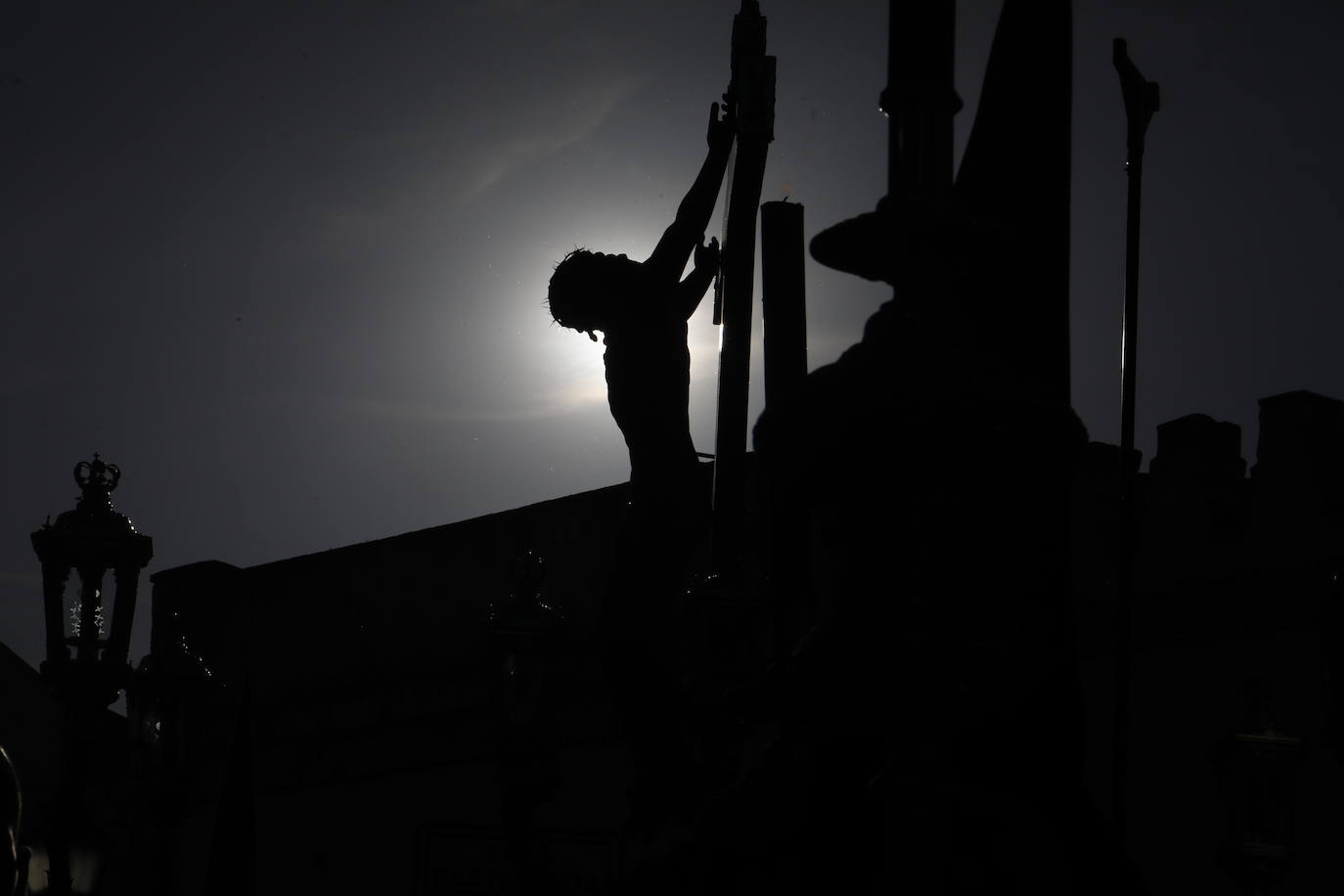 El Viernes Santo eterno de los Dolores, en imágenes