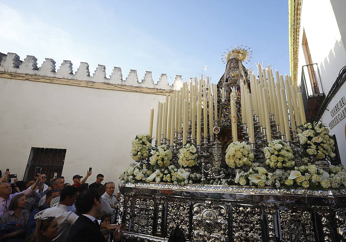 La Señora de Córdoba, este Viernes Santo durante su estación de penitencia