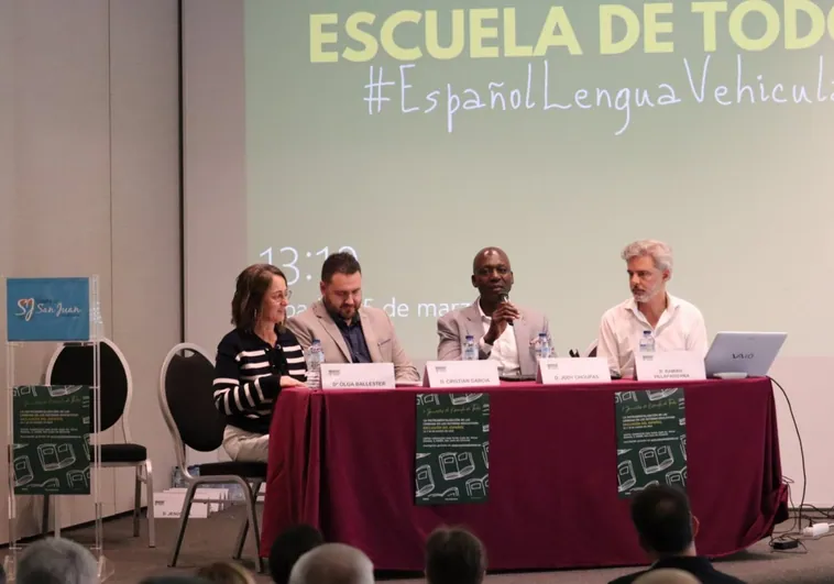Docentes y pedagogos denuncian el impacto en el rendimiento escolar por el «arrinconamiento» del español