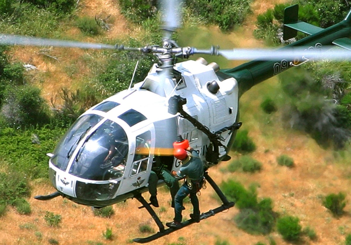 Helicóptero del Grupo de Rescate e Intervención en Montaña (Greim) de la Guardia Civil