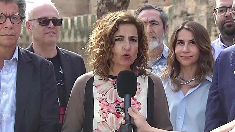 Montero señala que el impacto de la Semana Santa "se suma a los indicadores positivos" de marzo