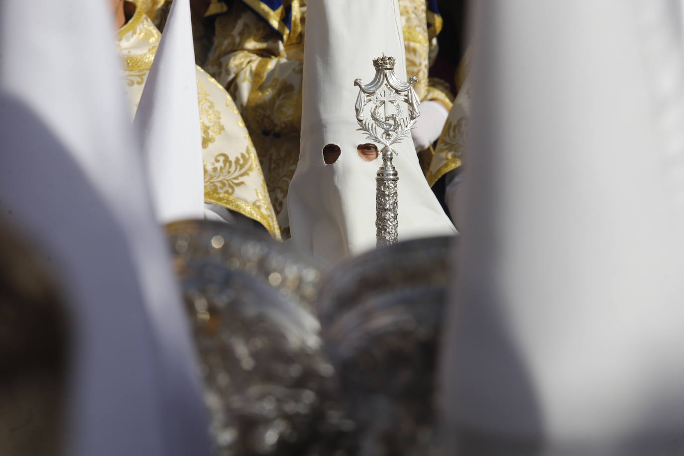 La Virgen de la Alegría recorre sola las calles de Córdoba, en imágenes