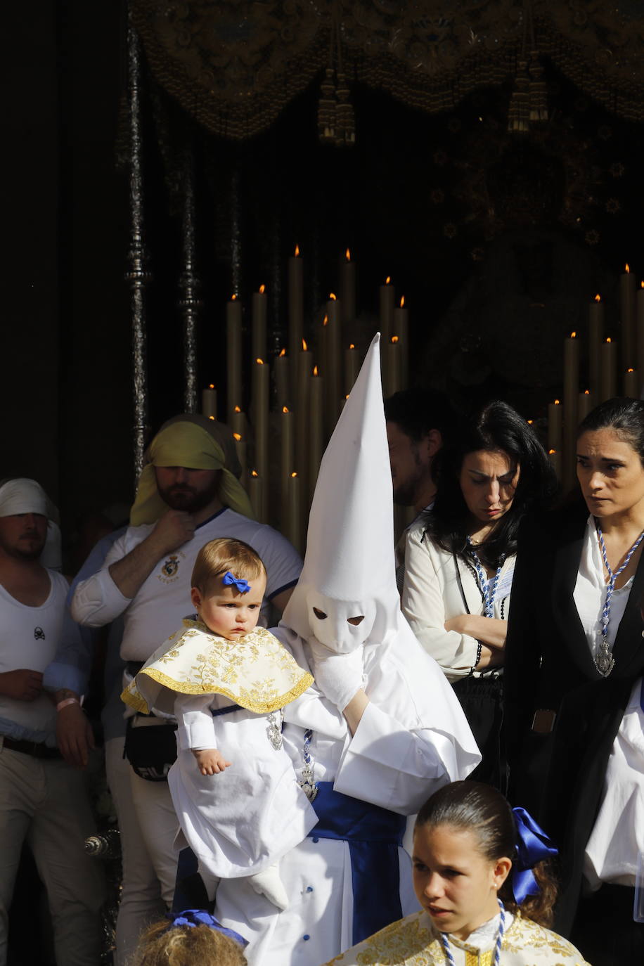 La Virgen de la Alegría recorre sola las calles de Córdoba, en imágenes