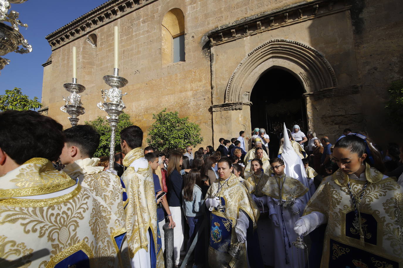 La Virgen de la Alegría recorre sola las calles de Córdoba, en imágenes