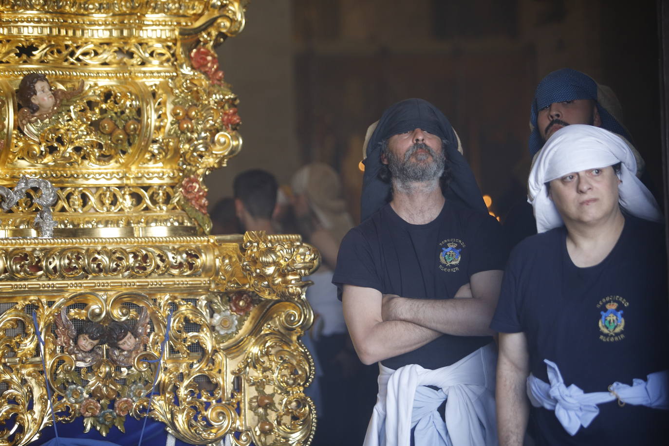 La Virgen de la Alegría recorre sola las calles de Córdoba, en imágenes