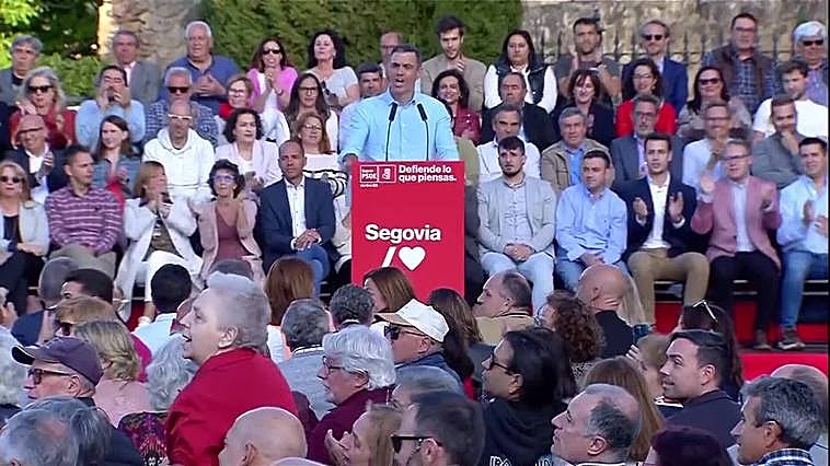 Abucheos a Sánchez en un acto a los que responde: "Esta es la diferencia, nosotros no insultamos"