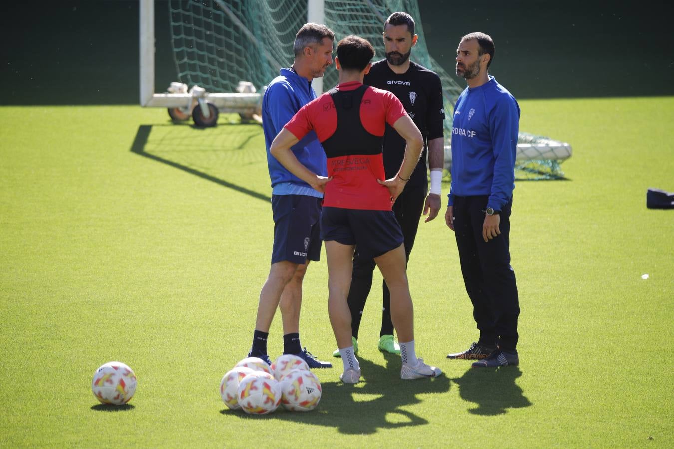 El primer entrenamiento de Manuel Mosquera al frente del Córdoba CF, en imágenes