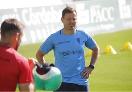 El primer entrenamiento de Manuel Mosquera al frente del Córdoba CF, en imágenes