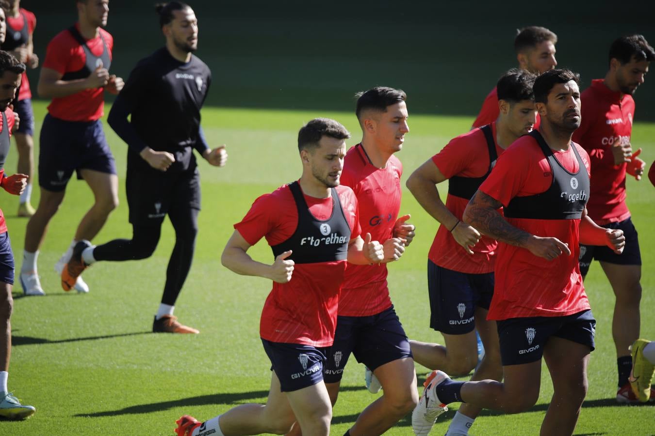 El primer entrenamiento de Manuel Mosquera al frente del Córdoba CF, en imágenes