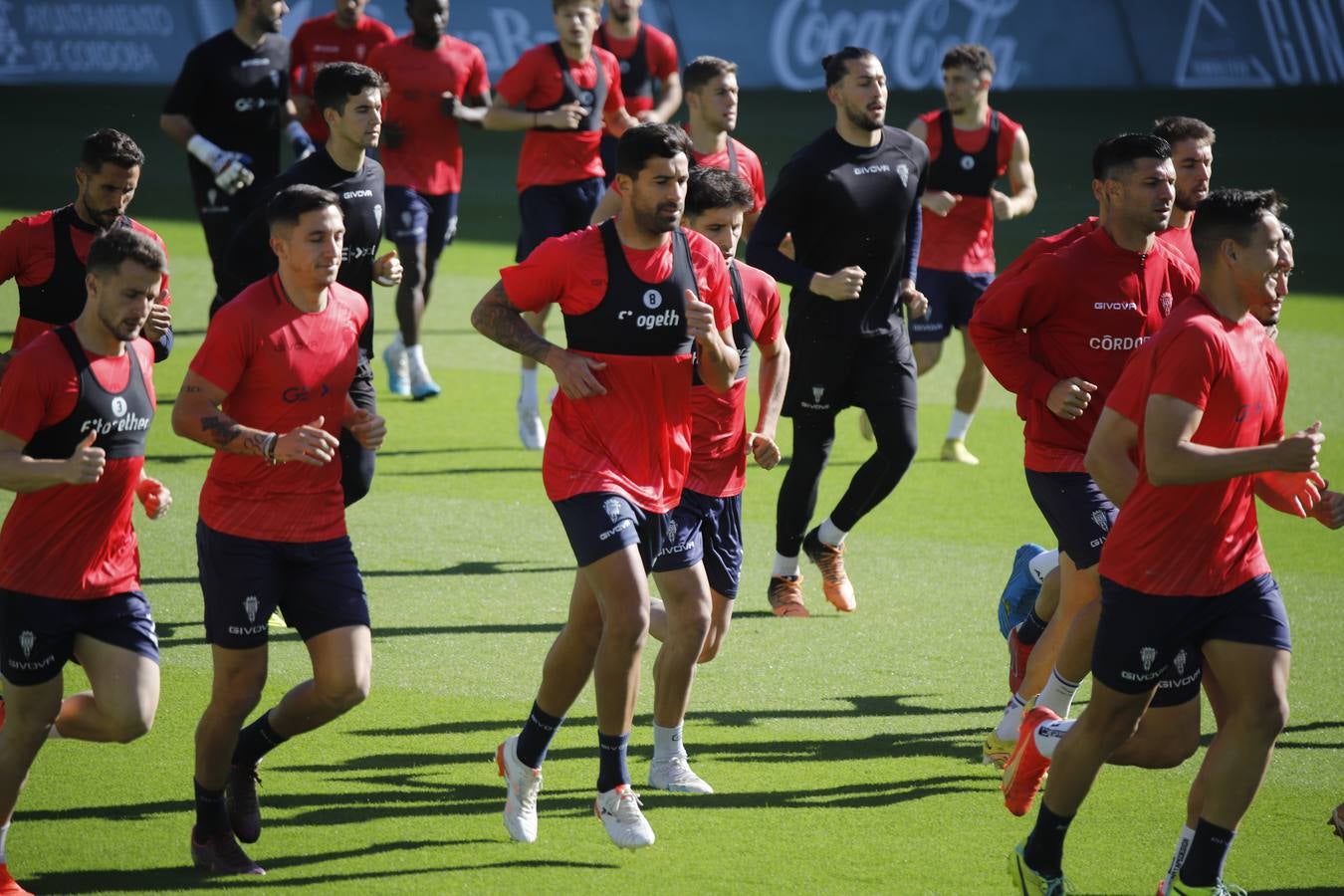 El primer entrenamiento de Manuel Mosquera al frente del Córdoba CF, en imágenes
