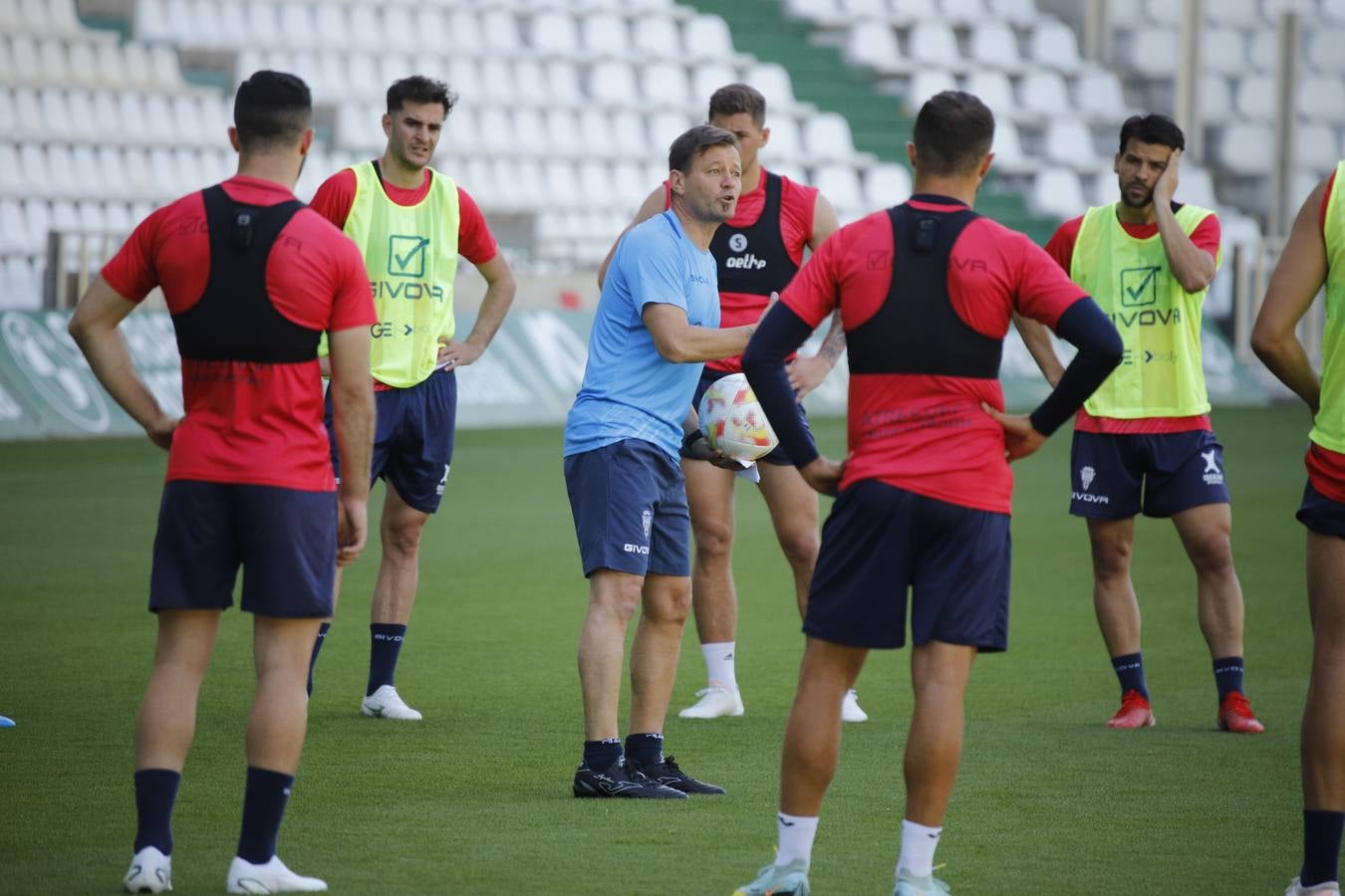 El primer entrenamiento de Manuel Mosquera al frente del Córdoba CF, en imágenes