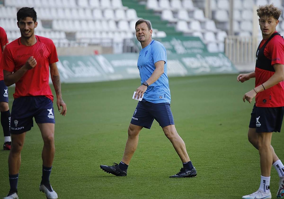 Manuel Mosquera durante su primer entrenamiento con el Córdoba CF