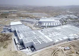 Cosentino estrena en Almería la mayor fábrica de piedra ultracompacta del mundo con una inversión de 120 millones