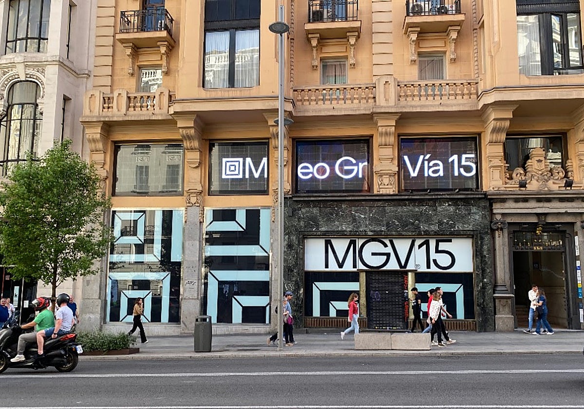 La fachada del local en la céntrica arteria madrileña
