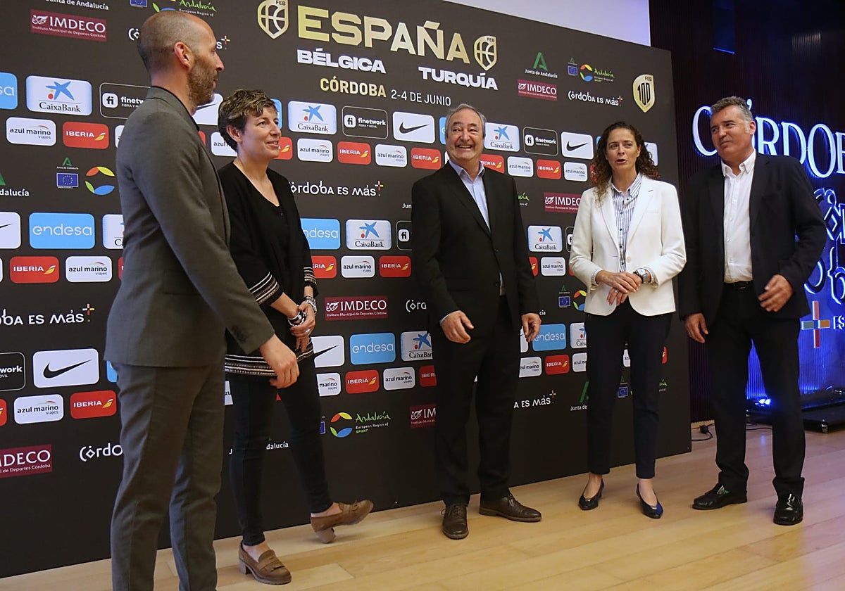 Lucena, Aguilar, De Torres, Sánchez y Torrejimeno, este miércoles, en la presentación del torneo