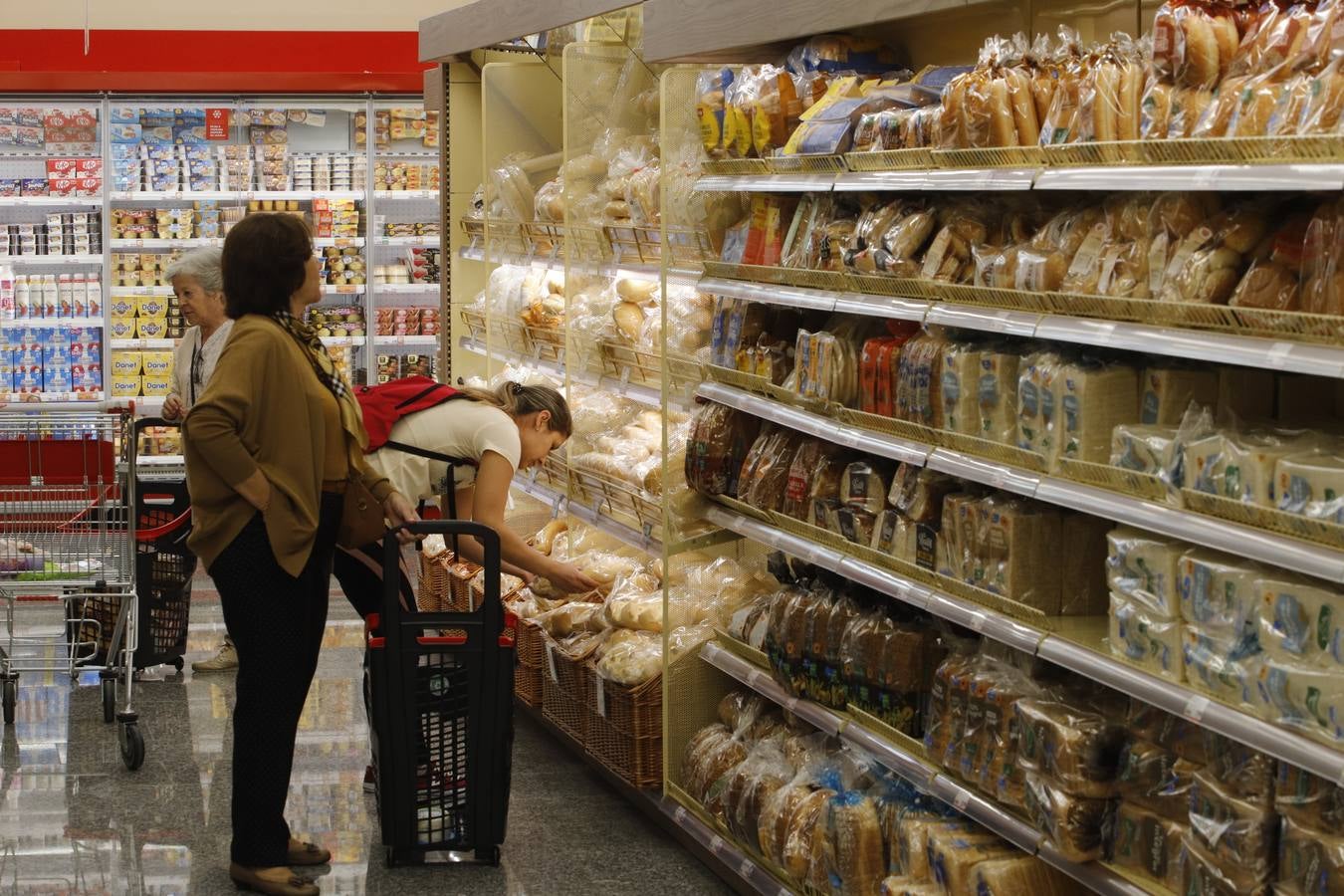 Fotos | Así es el nuevo supermercado de Deza en Córdoba