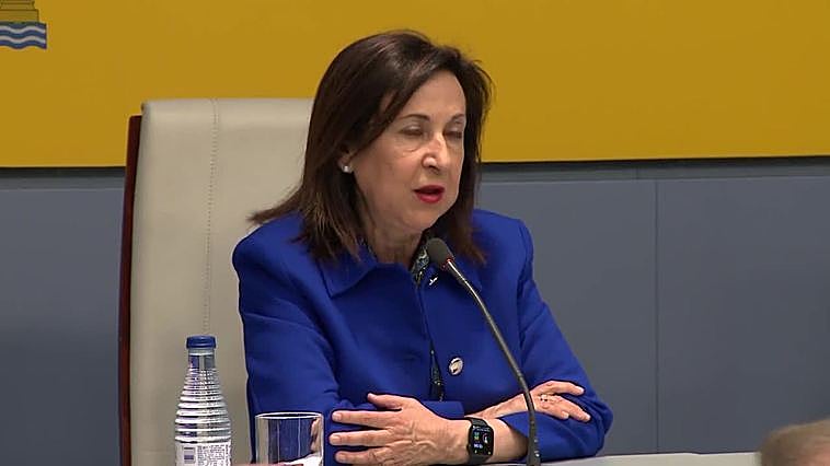 Robles y el ministro de Defensa de Ucrania visitan a los militares ucranianos heridos