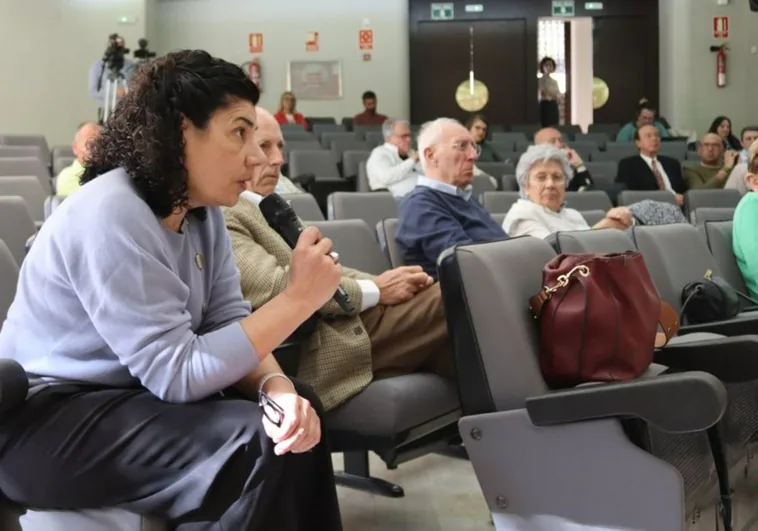 Familias relatan el «totalitarismo lingüístico para arrebatar a los hijos de la influencia de sus padres» en Alicante