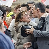 Sánchez intensifica su presencia en los mítines de precampaña ante la irrupción de Díaz y Sumar