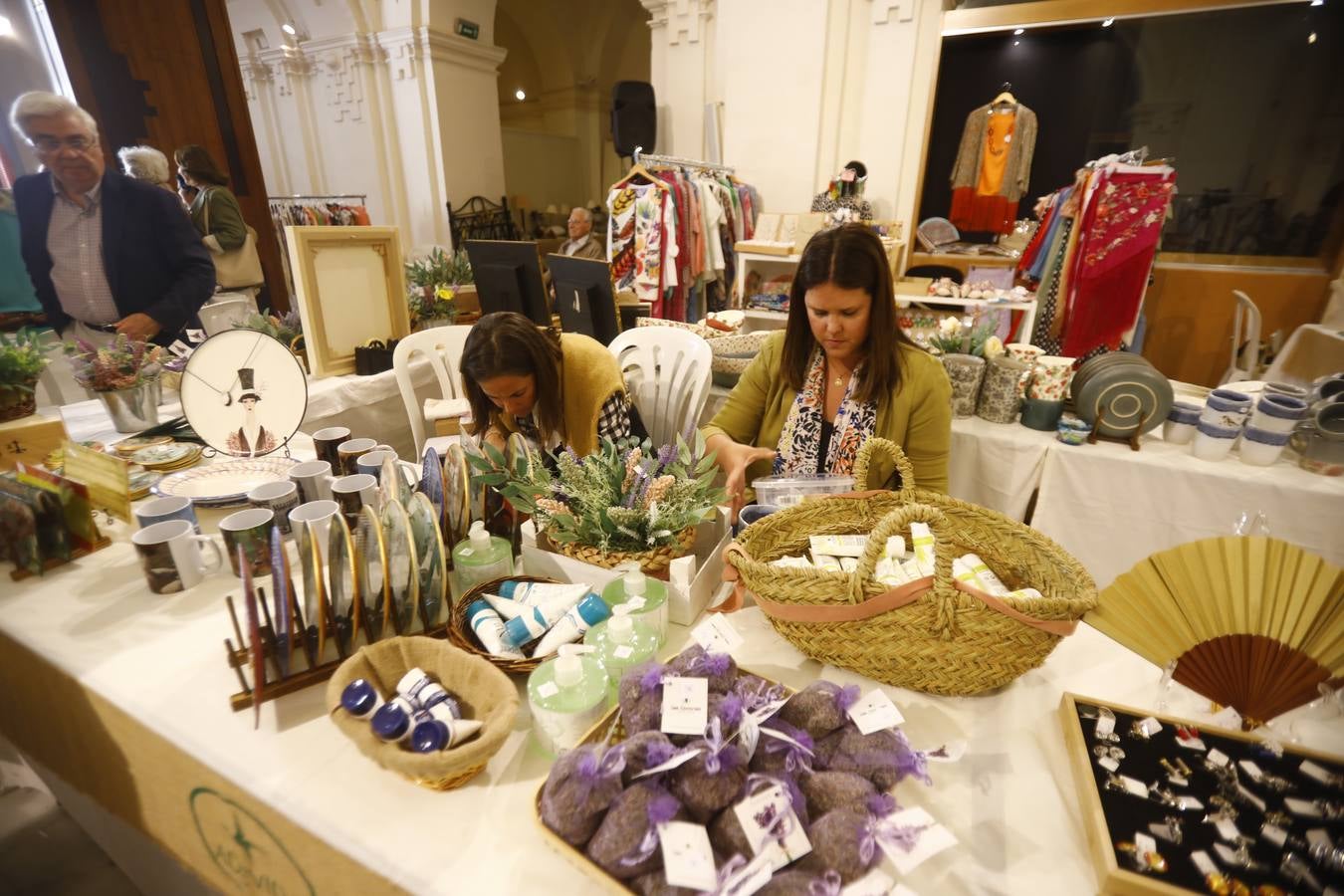 La inauguración del Baratillo de Adevida Córdoba, en imágenes