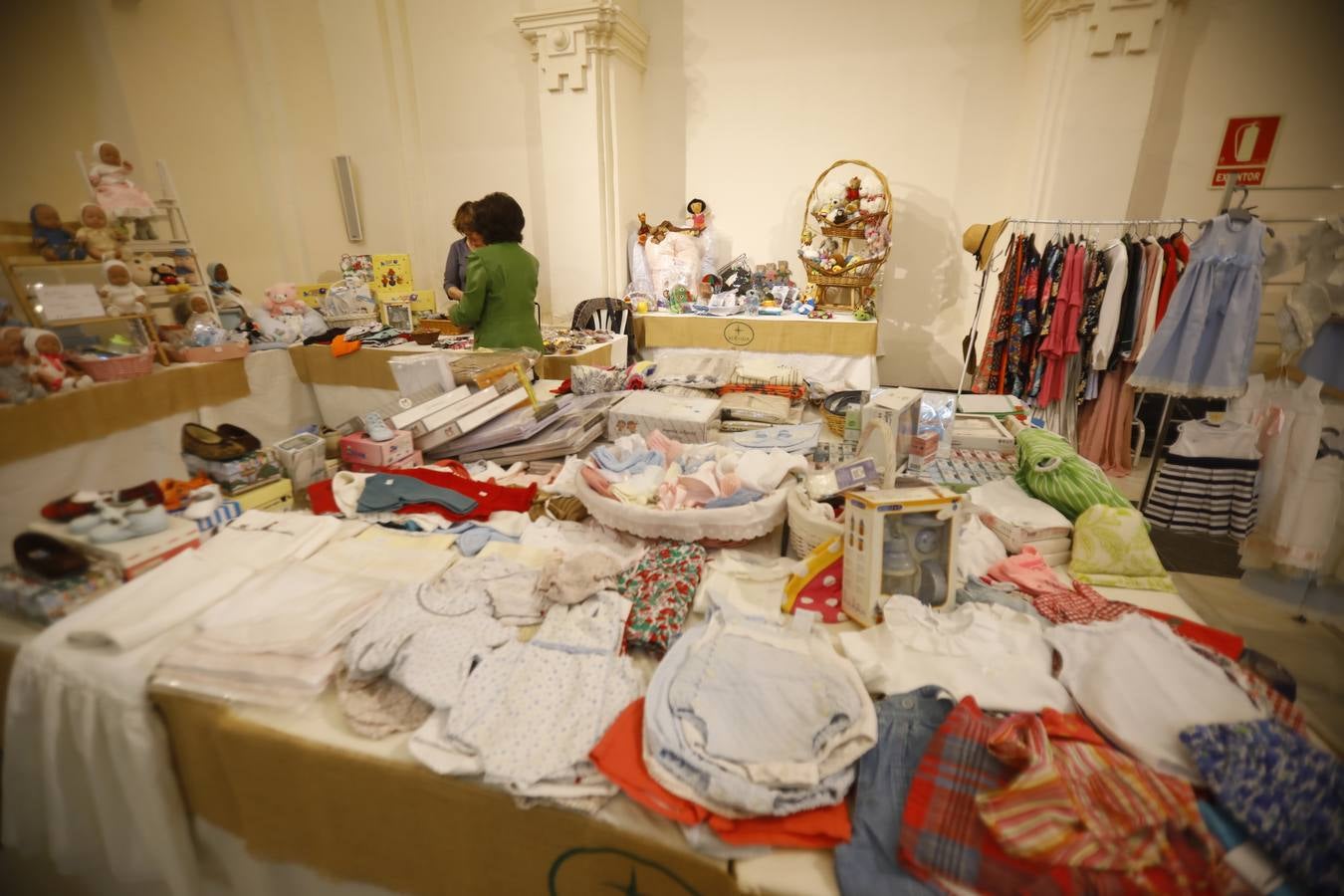 La inauguración del Baratillo de Adevida Córdoba, en imágenes