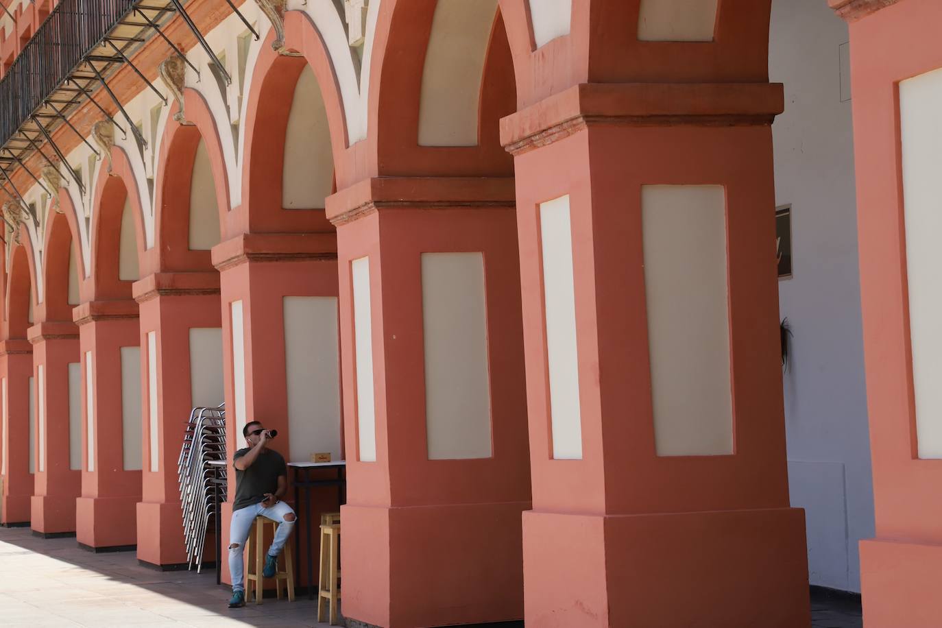 La plaza de la Corredera de Córdoba después de la limpieza, en imágenes