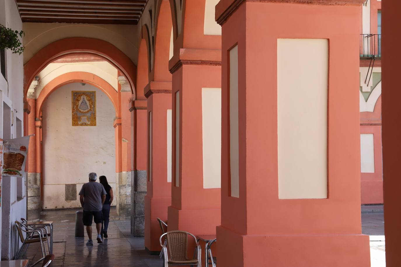 La plaza de la Corredera de Córdoba después de la limpieza, en imágenes