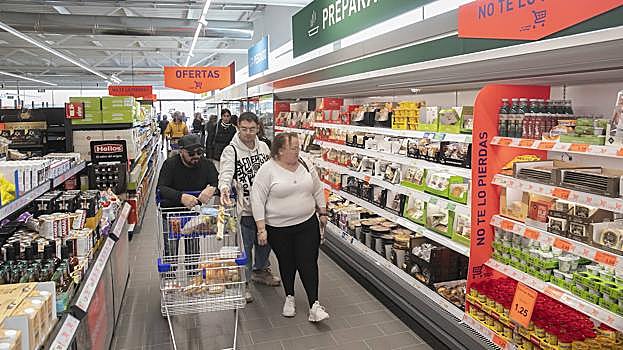 Los supermercados multiplican su expansión en Córdoba y batallan por la proximidad