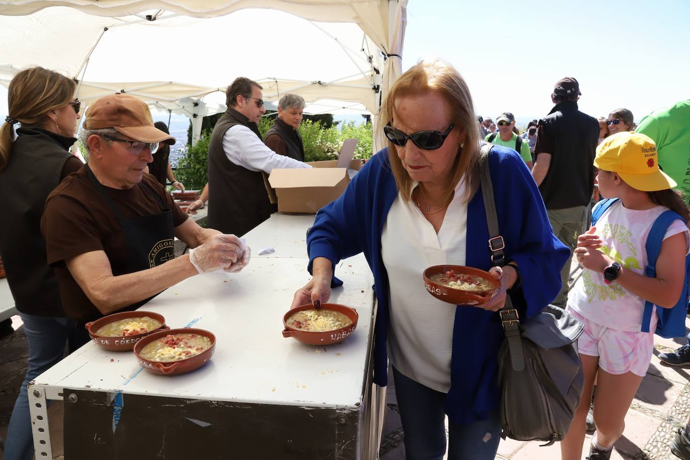 La tradición de las habas de las Ermitas de Córdoba, en imágenes