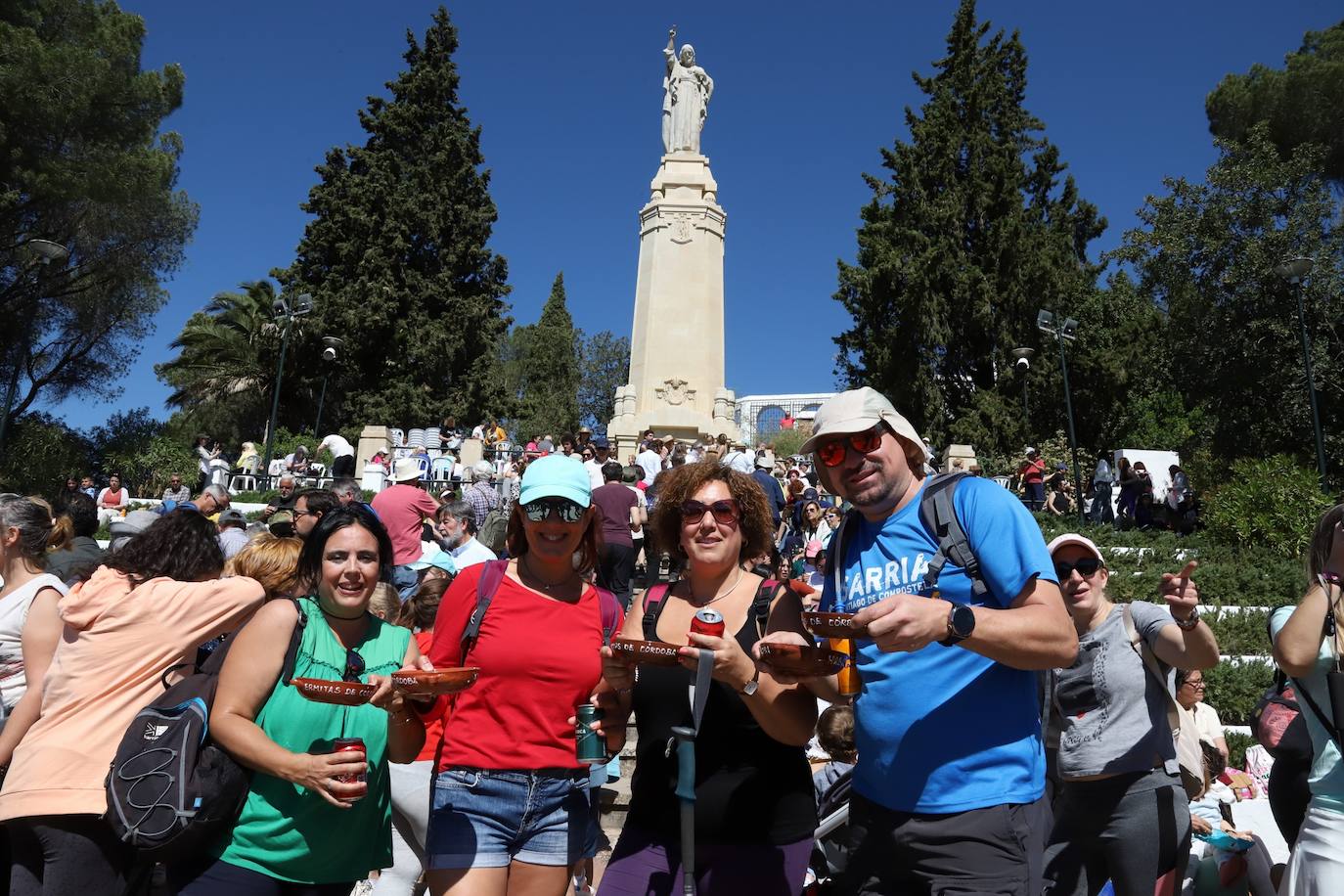 La tradición de las habas de las Ermitas de Córdoba, en imágenes