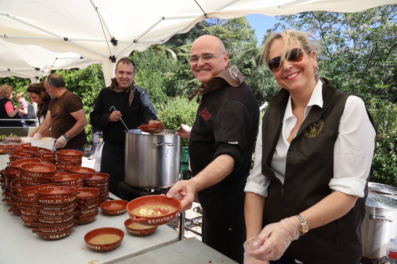 La tradición de las habas de las Ermitas de Córdoba, en imágenes