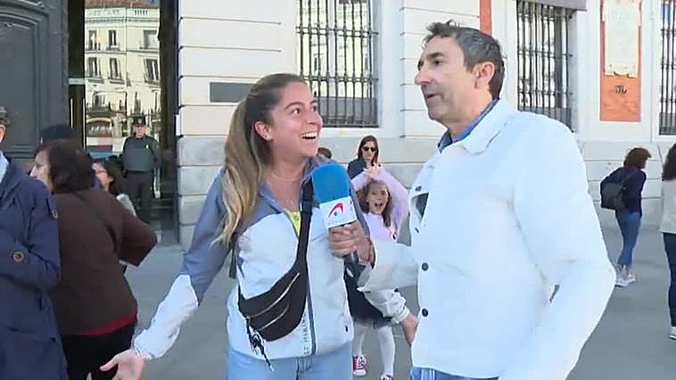 Con un pie en el kilómetro cero de la Puerta del Sol